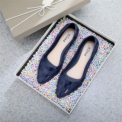 Aya Hidden-Wedge Slip-Ons – 9